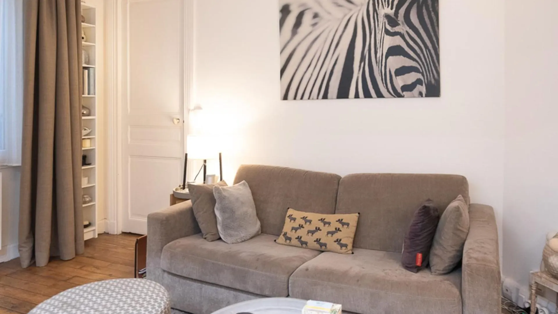 Nice Love Nest Well Located In 公寓 *